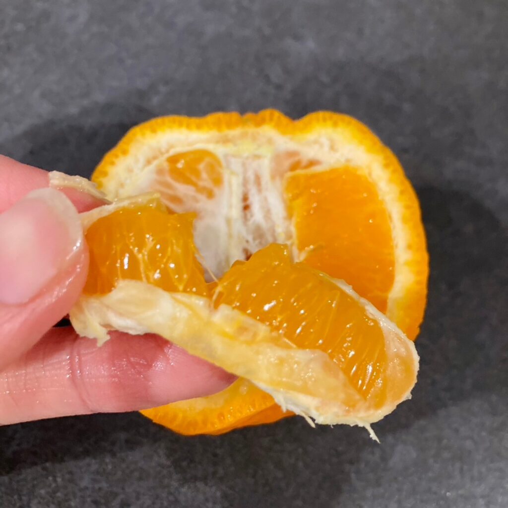 産地直送のポンカンは濃厚な甘味と芳醇な香りが特徴です